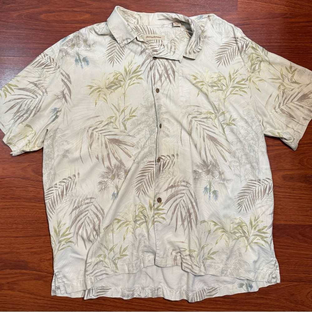 Tommy Bahama Men's 100% Silk Short Sleeve Hawaiian Shirt - XXL